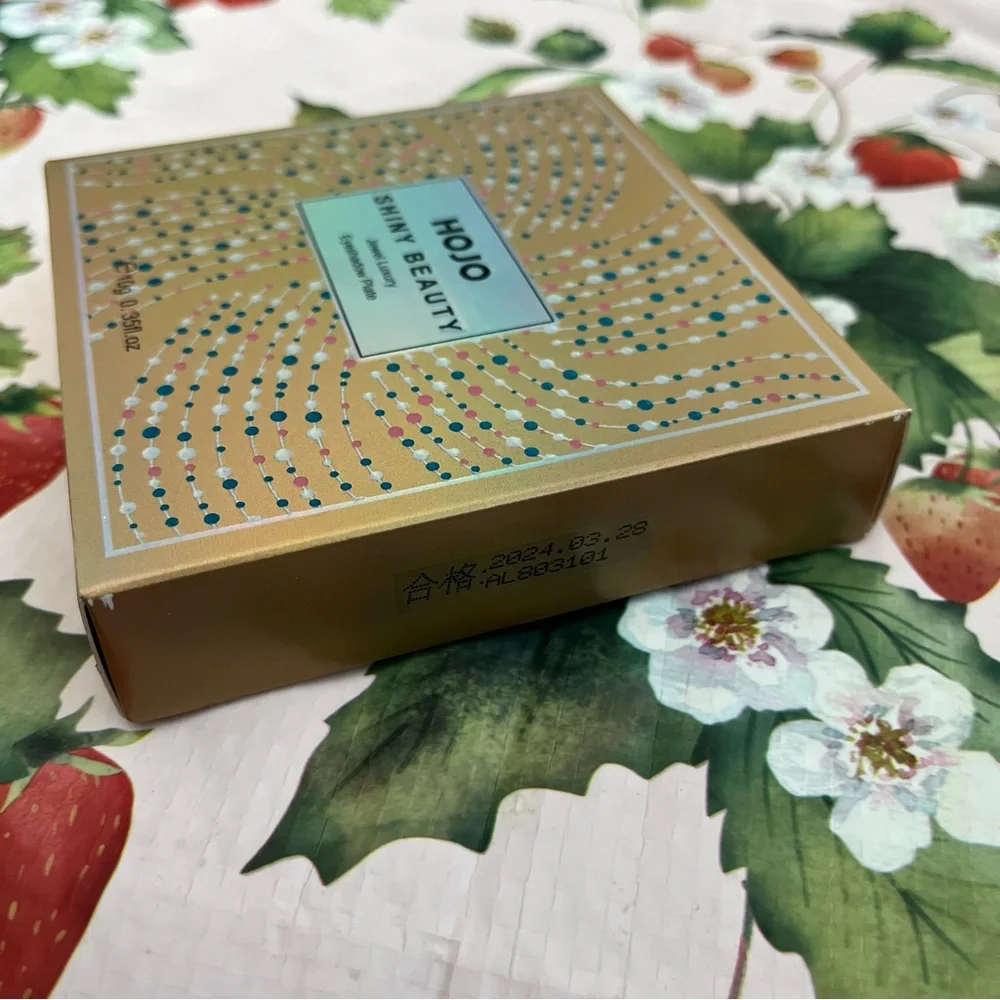 Pink Glitter Snow Globe Circle Eyeshadow Palette with 11 Colors - NIB